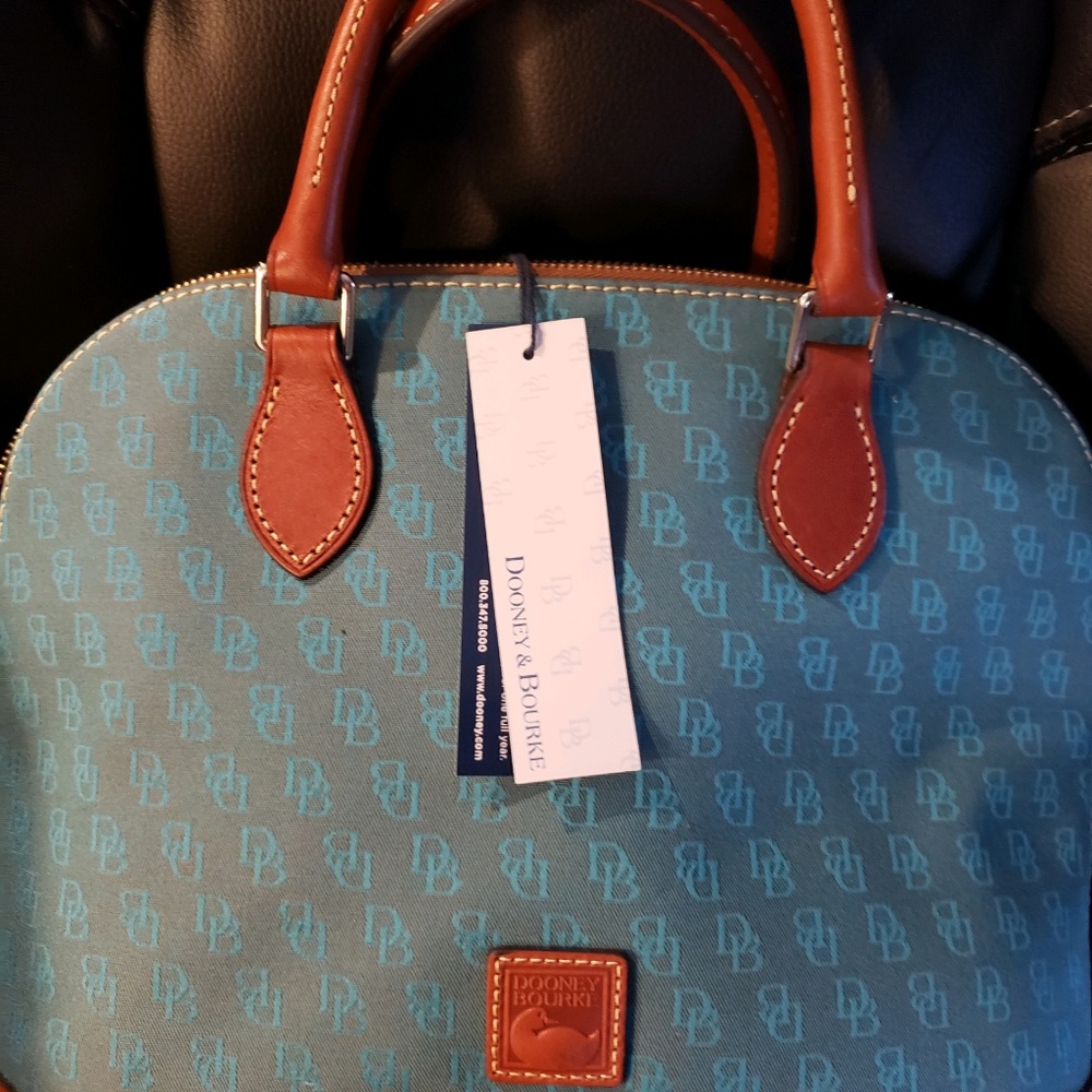 DOONEY & BOURQUE - FREE GIFT WITH PURCHASE